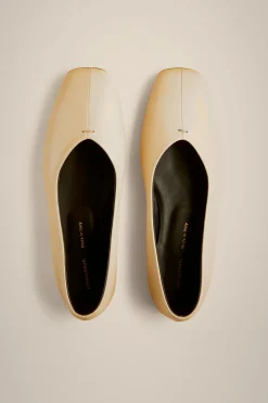 Ballerina A Punta-Liviana conti Store