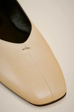 Ballerina A Punta-Liviana conti Store
