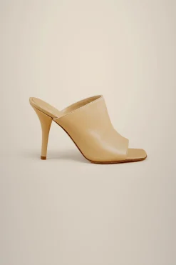 Mules Punta Aperta-Liviana conti Hot