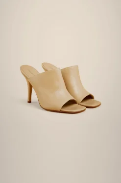 Mules Punta Aperta-Liviana conti Hot