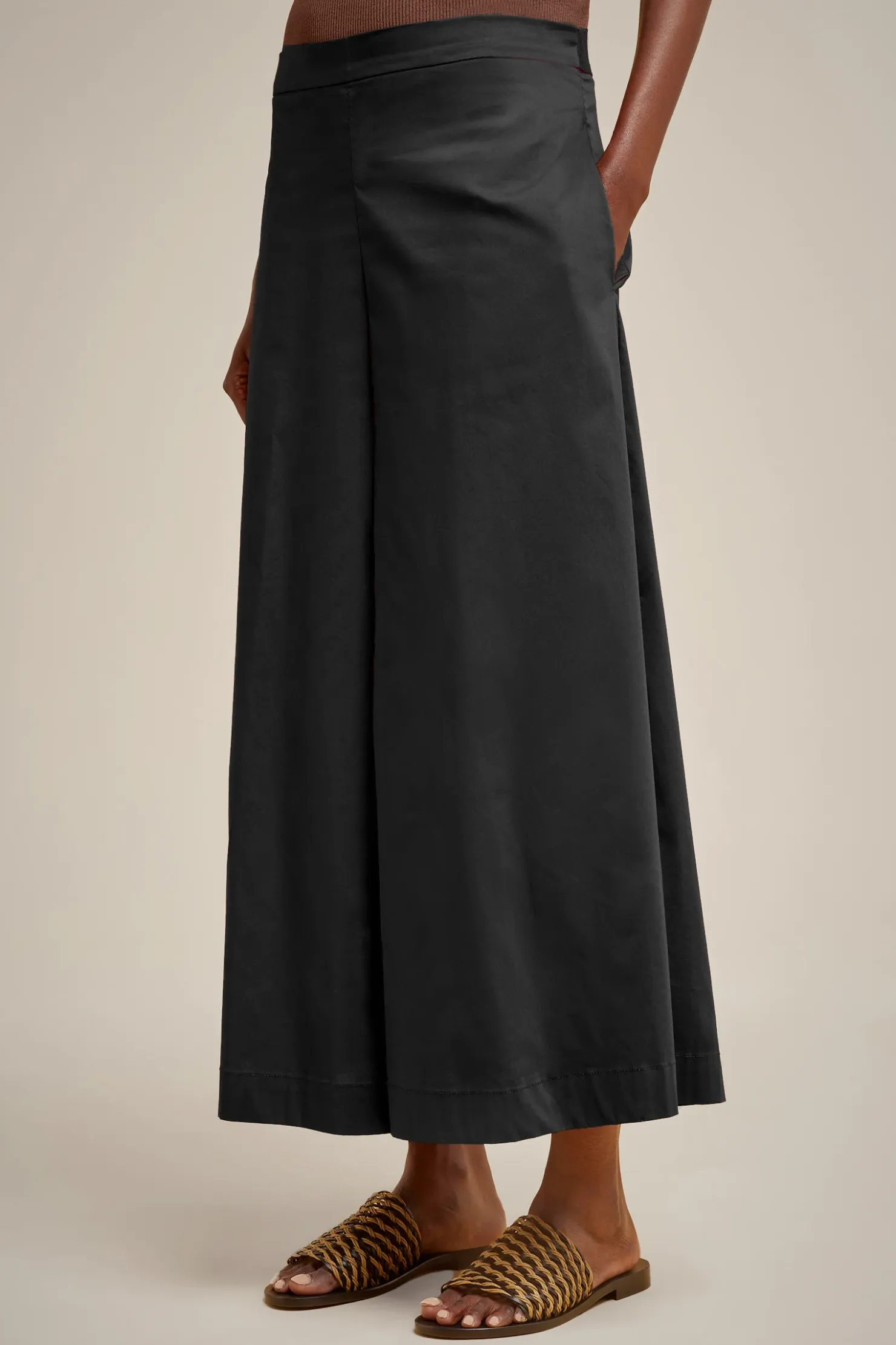 Pantalone-Liviana conti Discount